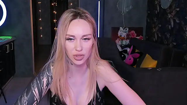 Blckmirrorr's cam snapshot