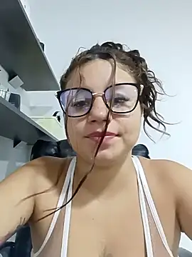 Virgin-Totona live sex cam