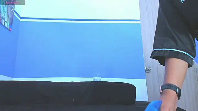 veronica_em1's cam snapshot