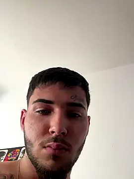 Bbzinha_18 live sex cam