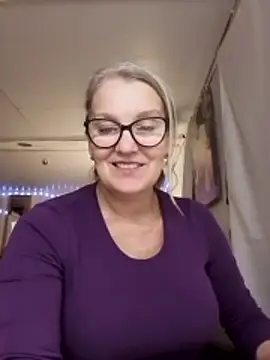 irinamaux live sex cam