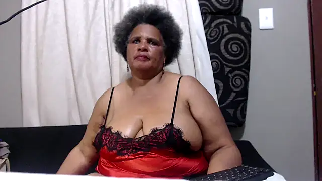 GrandBustyMelon's cam snapshot