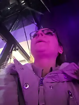 Fuxy-love69 live sex cam