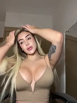 mi_suk11 live sex cam