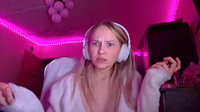 KarinRobertson live sex cam