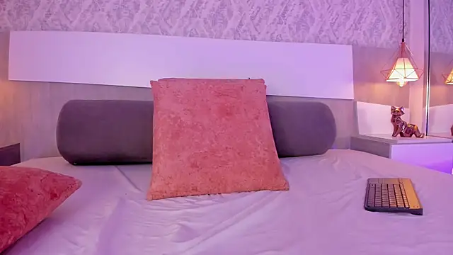 AishaPeyton's cam snapshot