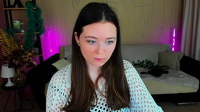 AlluringLookk's cam snapshot