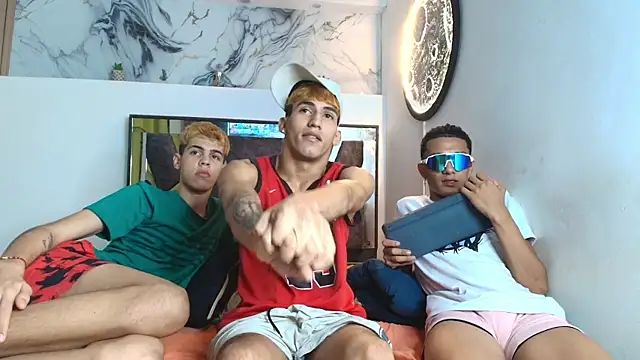 IMPERIO_ROMANO's cam snapshot