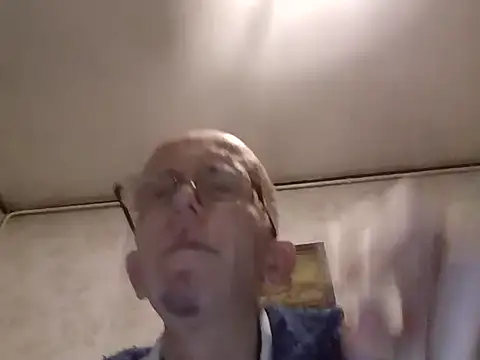 mariusica1@xh's cam snapshot