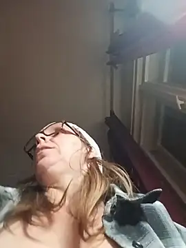 Dettybitch40's cam snapshot