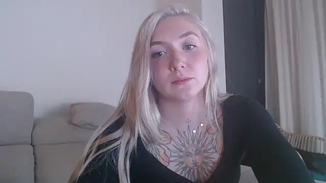 tattoobbgirl's cam snapshot