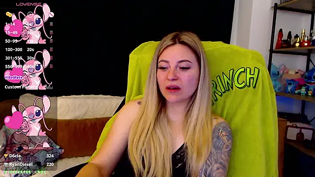 Rania_Stitch's cam snapshot