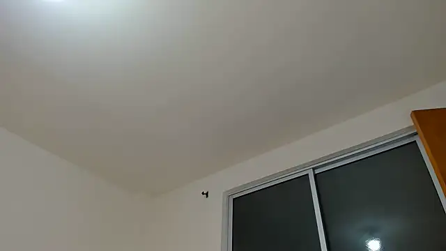 Valeria_Cruz83's cam snapshot