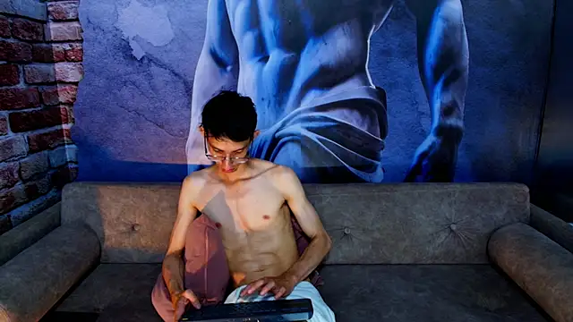 ZyroNight live sex cam