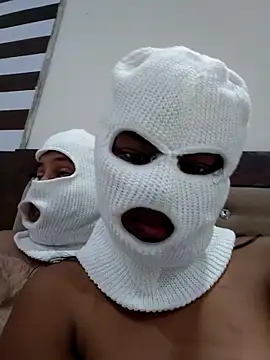 Suno_zara_bae's cam snapshot