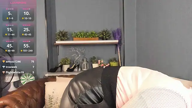 JessicaFoxie live sex cam