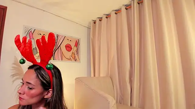 SkiinnyAna's cam snapshot