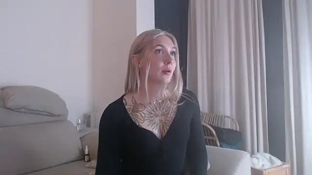 tattoobbgirl's cam snapshot