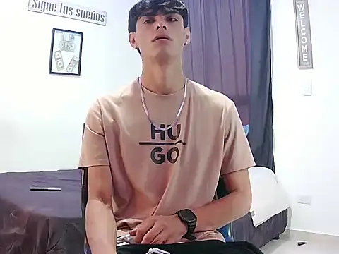 harrytomson_1's cam snapshot