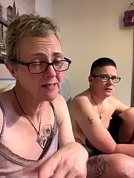 Curvy-Jinx's cam snapshot