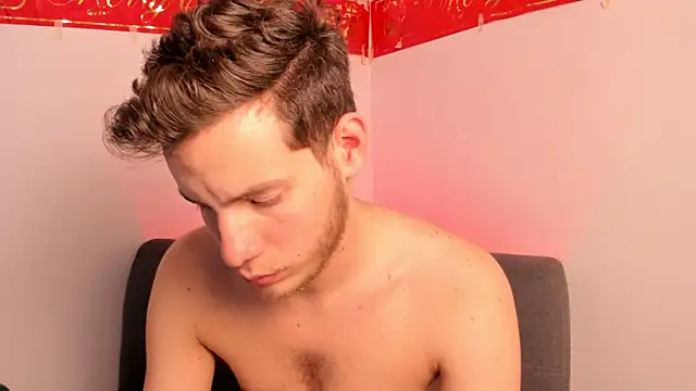 lara_and_danny's cam snapshot