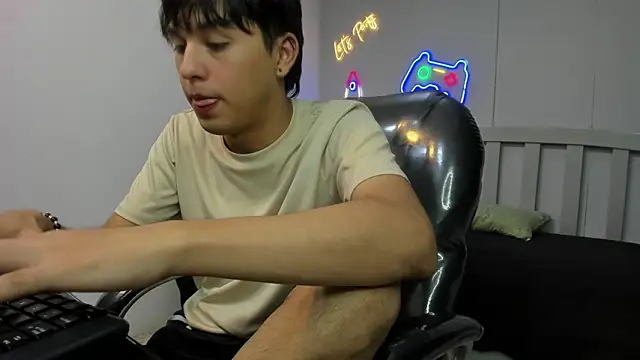 StiwenTwink's cam snapshot