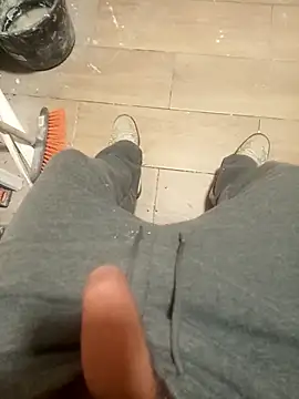 Valencianoo411's cam snapshot