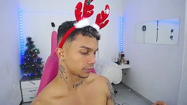 Leonard_Price live sex cam