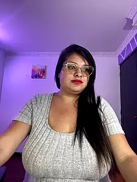 MiiaaJoness's cam snapshot