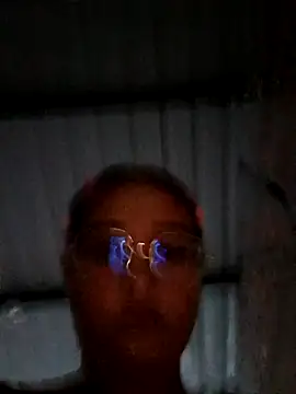 young_dairy01's cam snapshot