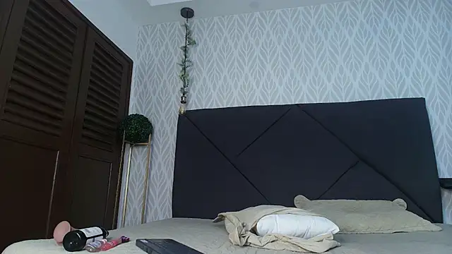 paulina_saruma's cam snapshot