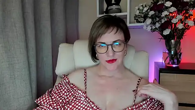 feliziaDesire's cam snapshot