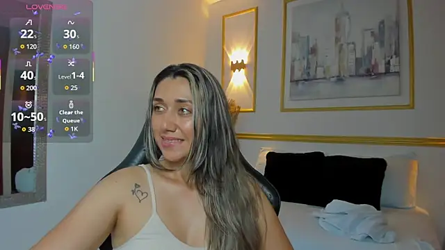 karlyy_'s cam snapshot