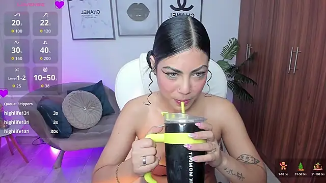 dafne_hills's cam snapshot