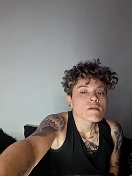 megan_cr's cam snapshot