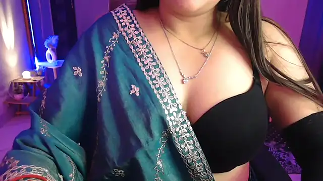 Mitikaa live sex cam