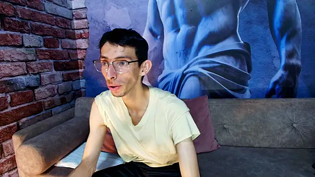 ZyroNight live sex cam