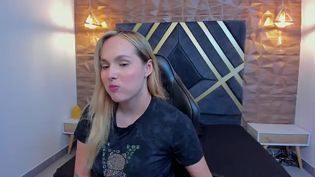 Emmaa_white_'s cam snapshot