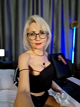 Milforja live sex cam