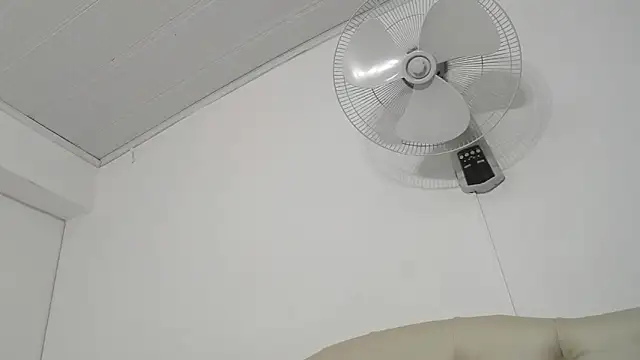 Maylin_horny19's cam snapshot