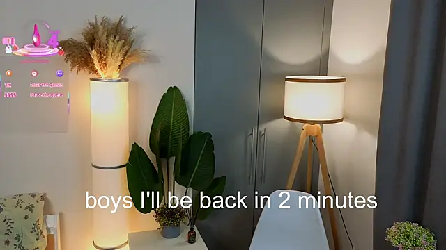 KaryTasch live sex cam