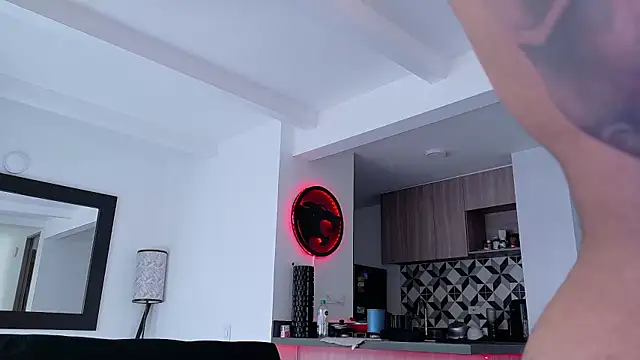 tony_muscle's cam snapshot