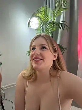 CaseyCumFace live sex cam