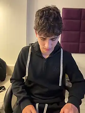 AdrianRinaldi's cam snapshot