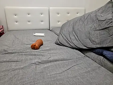 Queensjunior's cam snapshot