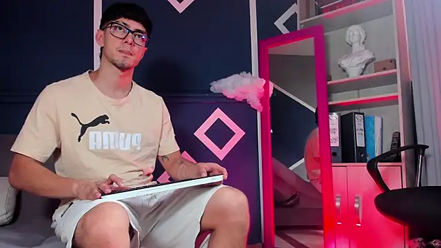 etham_wolf_'s cam snapshot