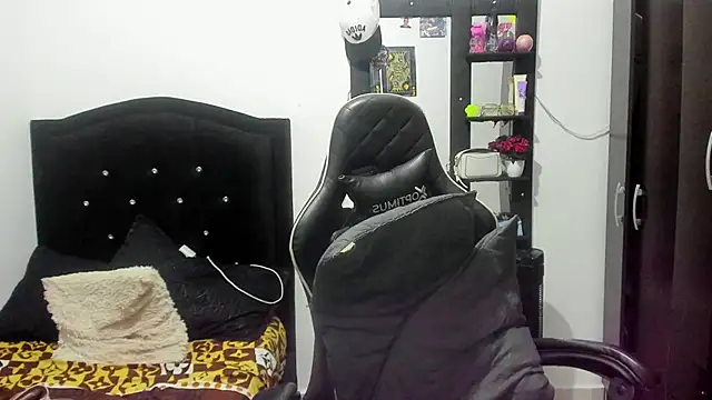 janna_isa's cam snapshot