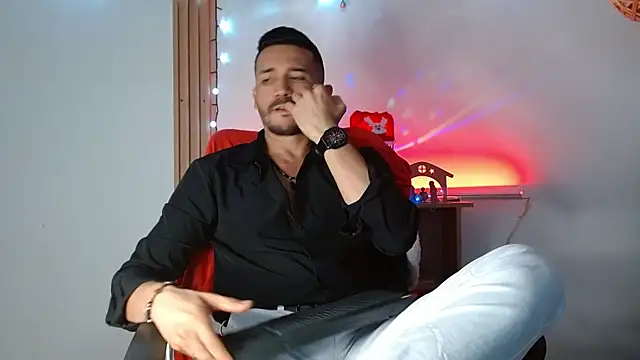 Reiko_85_'s cam snapshot