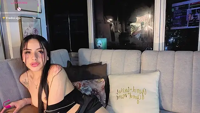 Daphne_chers's cam snapshot