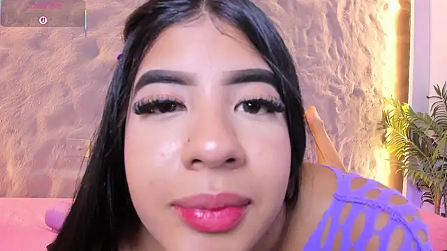 Naomy_gyal's cam snapshot